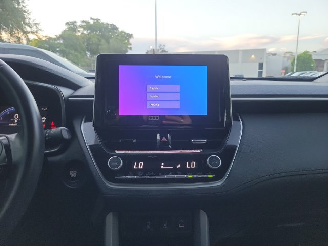 Used 2025 Toyota Corolla Cross XLE w/ Convenience Package FWD image 19