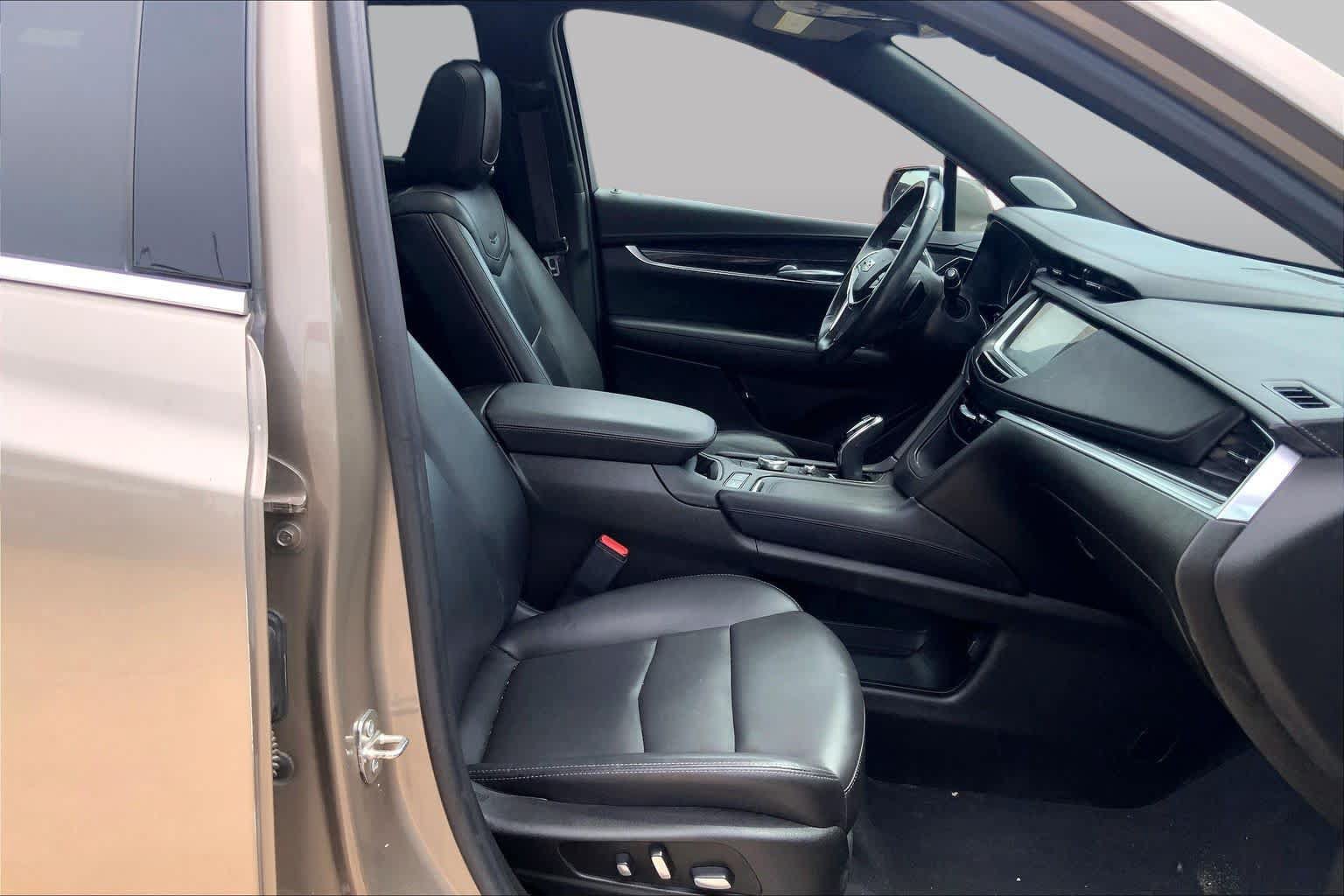 Used 2023 Cadillac XT5 Premium Luxury FWD image 8