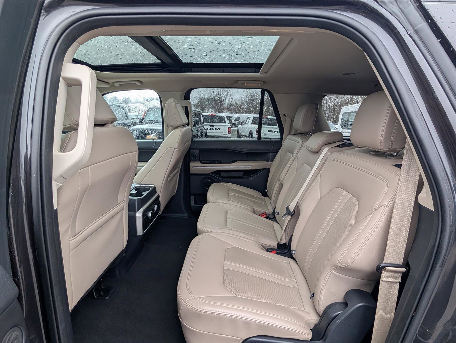 Used 2024 Ford Expedition Max Limited image 15