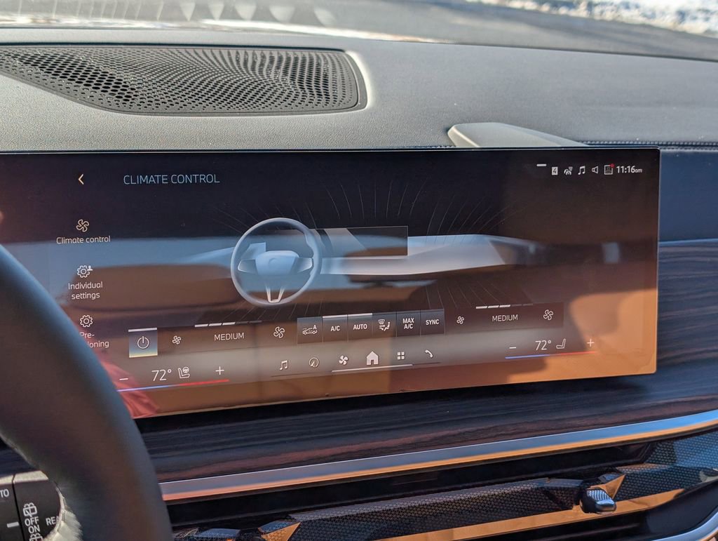 New 2026 BMW X5 xDrive50e w/ Premium Package image 26