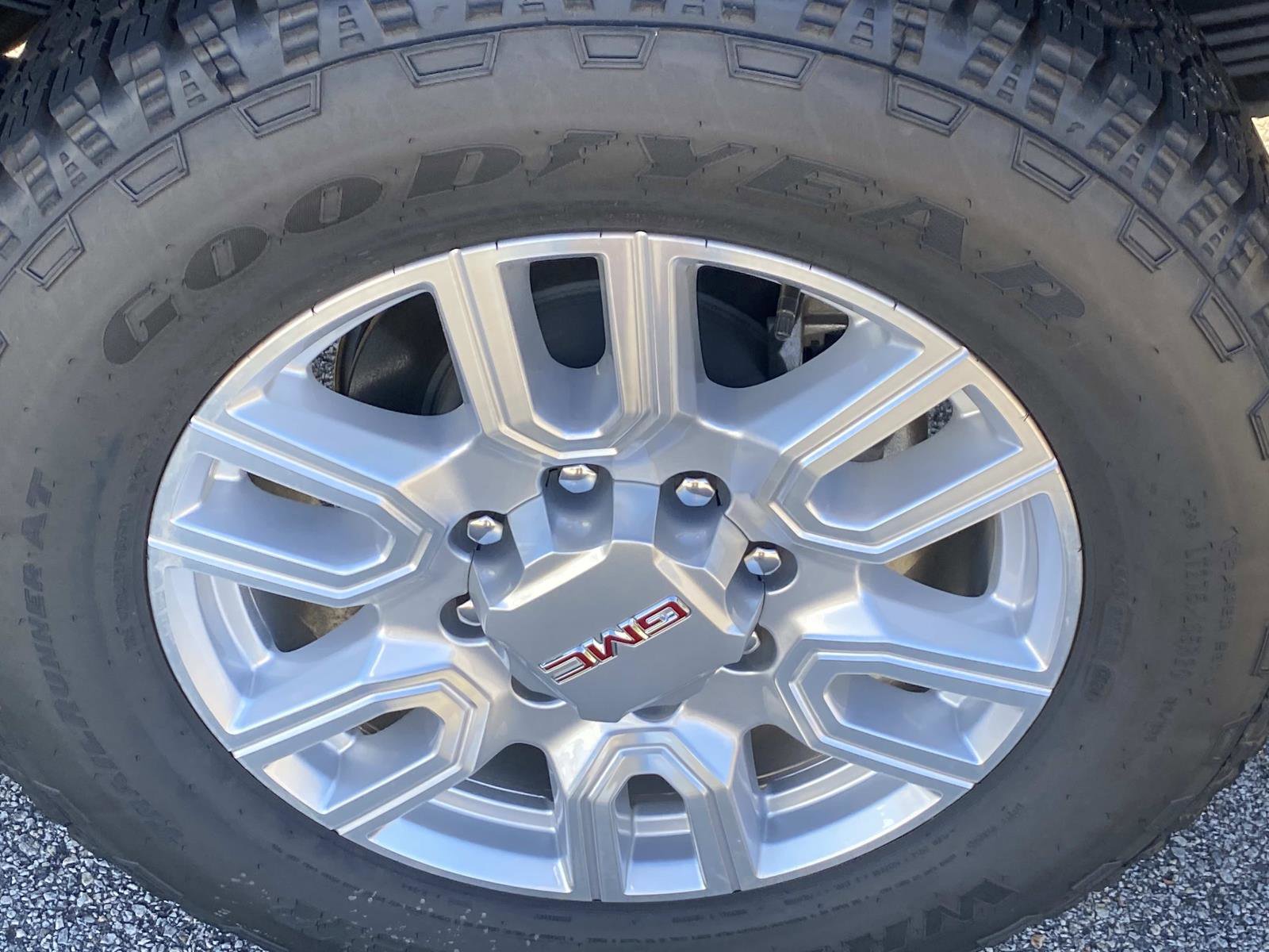 New 2024 GMC Sierra 3500 SLT w/ SLT Premium Package image 7