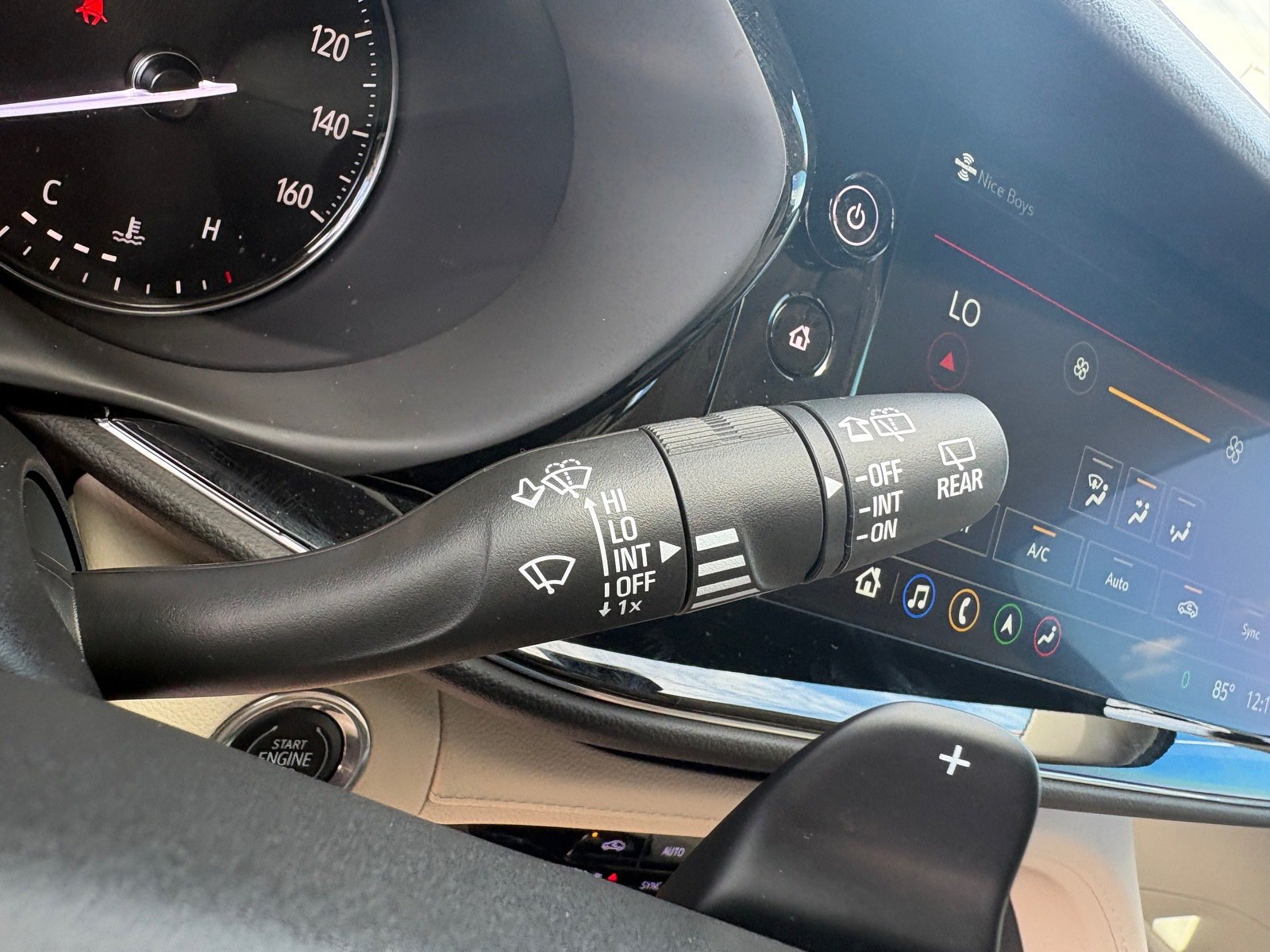 Used 2023 Buick Envision Avenir AWD/4WD image 22