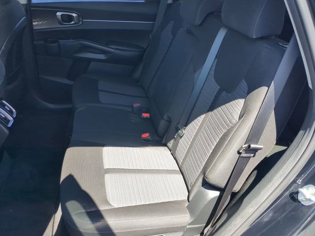 Used 2023 Kia Sorento LX image 18