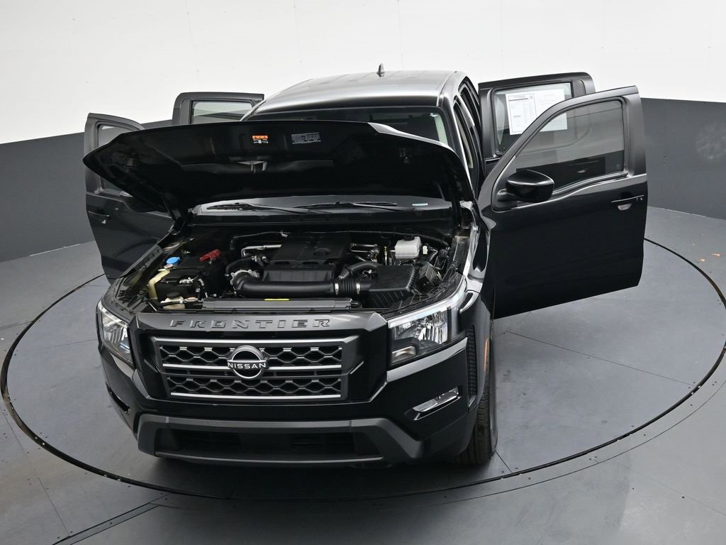 Used 2024 Nissan Frontier SV image 42