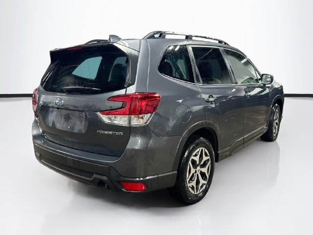 Used 2023 Subaru Forester Premium AWD/4WD image 7