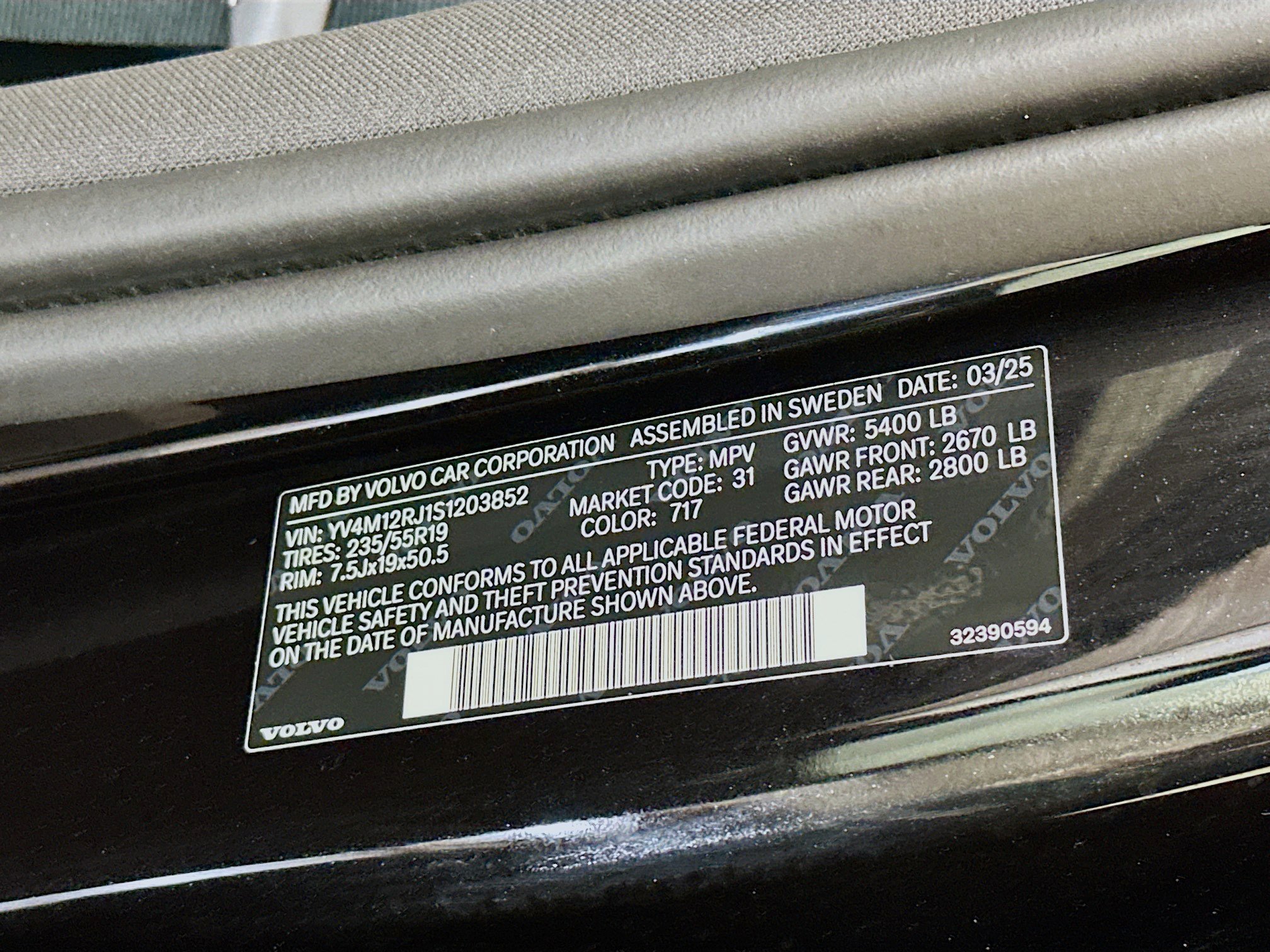 Used 2025 Volvo XC60 B5 Core image 12