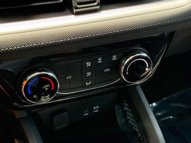 Used 2025 Chevrolet TrailBlazer LT FWD image 24
