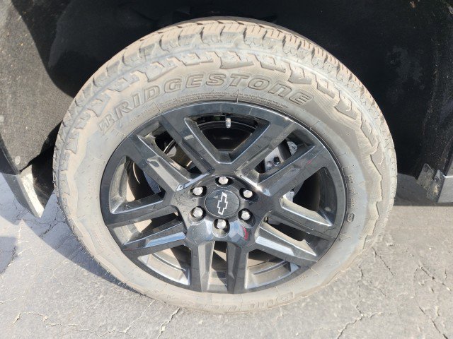 Used 2025 Chevrolet Colorado Z71 w/ Technology Package image 10