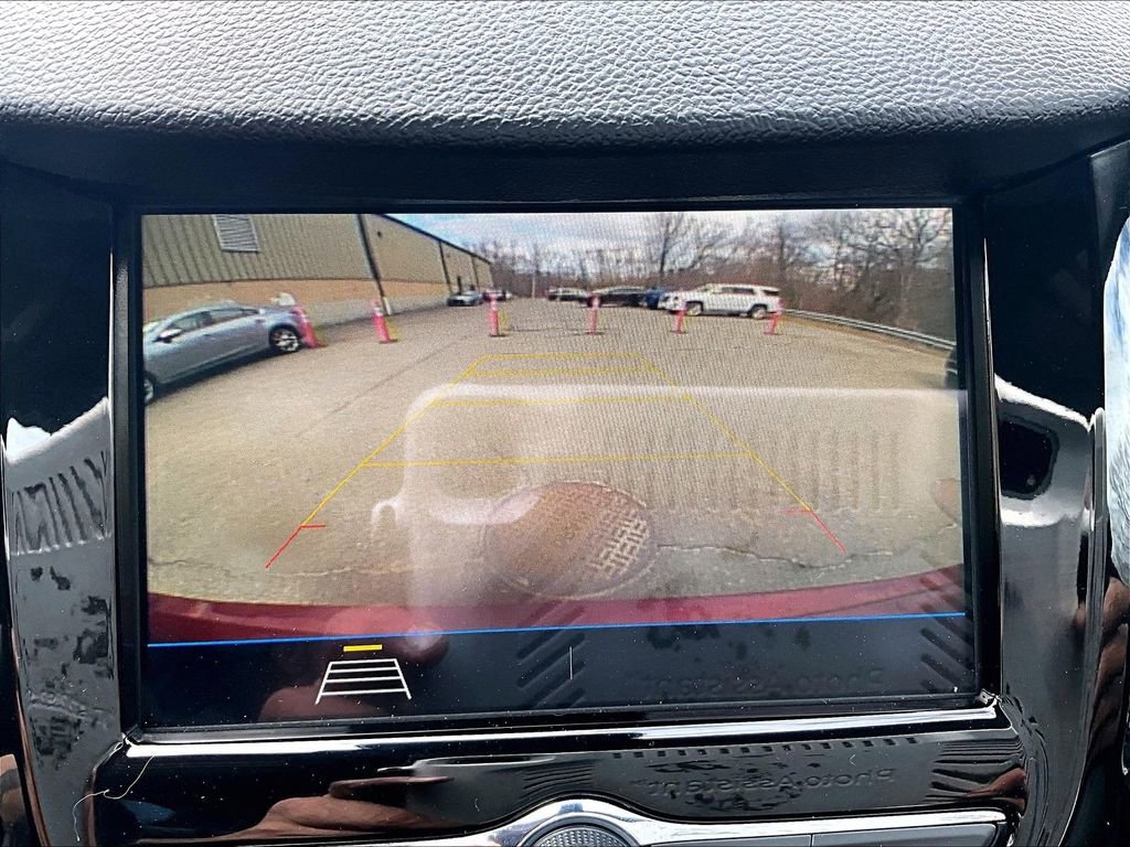 Used 2019 Chevrolet Trax LT w/ LT Convenience Package image 19