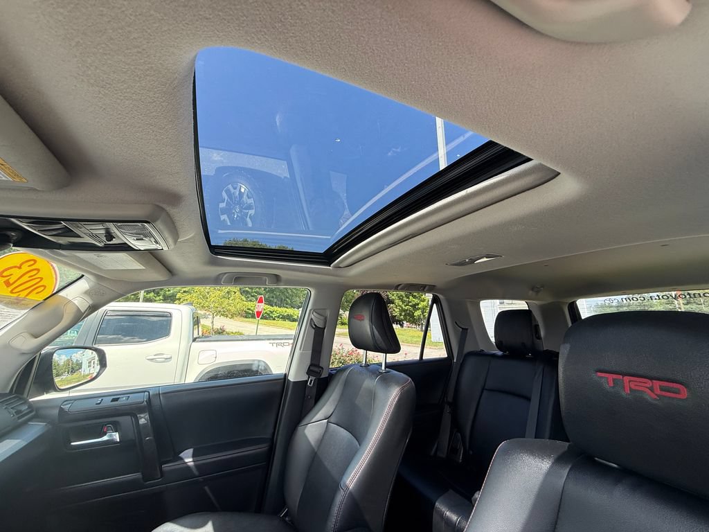 Used 2023 Toyota 4Runner TRD Off-Road Premium w/ Moonroof Package AWD/4WD image 11