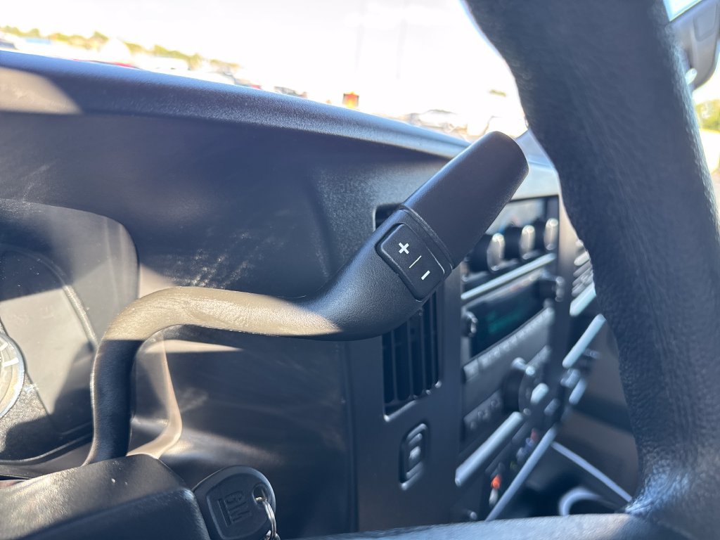 Used 2025 Chevrolet Express 3500 LT w/ LT Preferred Equipment Group RWD image 24