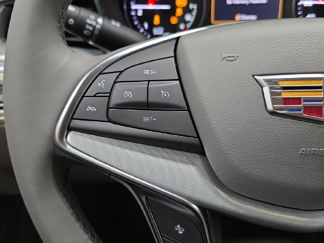 New 2026 Cadillac XT5 Premium Luxury w/ LPO, Floor Liner Package AWD/4WD image 13