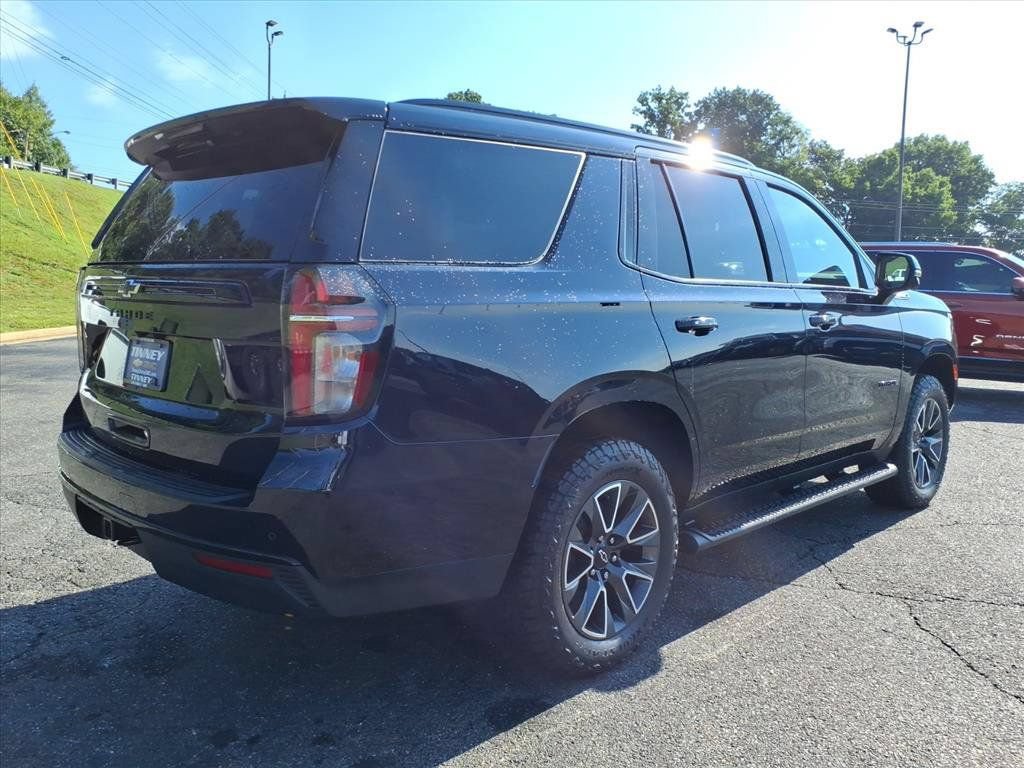 Used 2023 Chevrolet Tahoe Z71 w/ Luxury Package AWD/4WD image 3