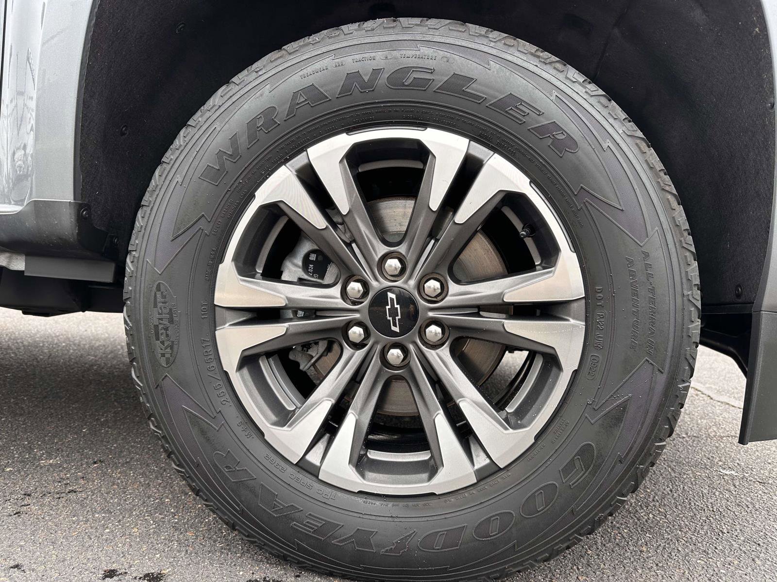 Used 2022 Chevrolet Colorado Z71 AWD/4WD image 7