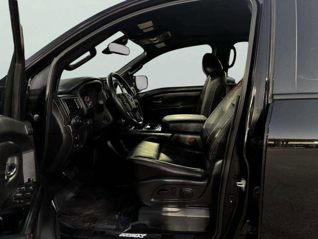 Used 2021 Nissan Titan PRO-4X w/ Pro-4x Convenience Package AWD/4WD image 17