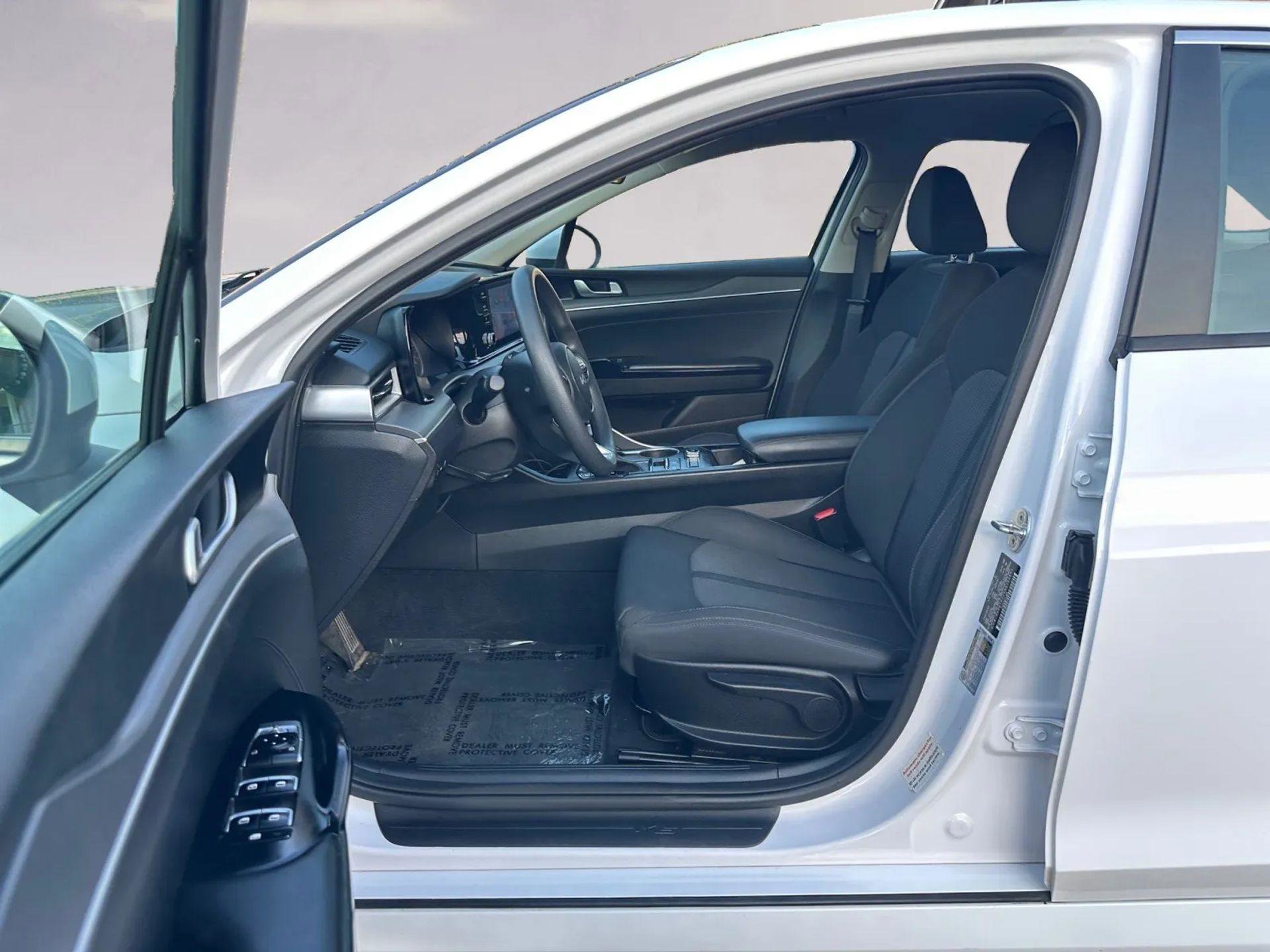 Used 2022 Kia K5 LXS FWD image 11