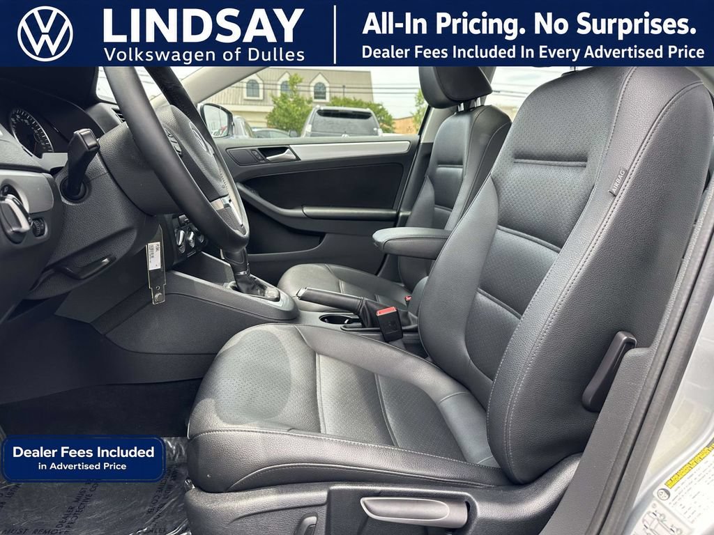 Used 2013 Volkswagen Jetta SE FWD image 11