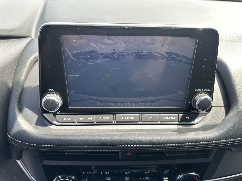 Used 2024 Nissan Rogue S AWD/4WD image 23
