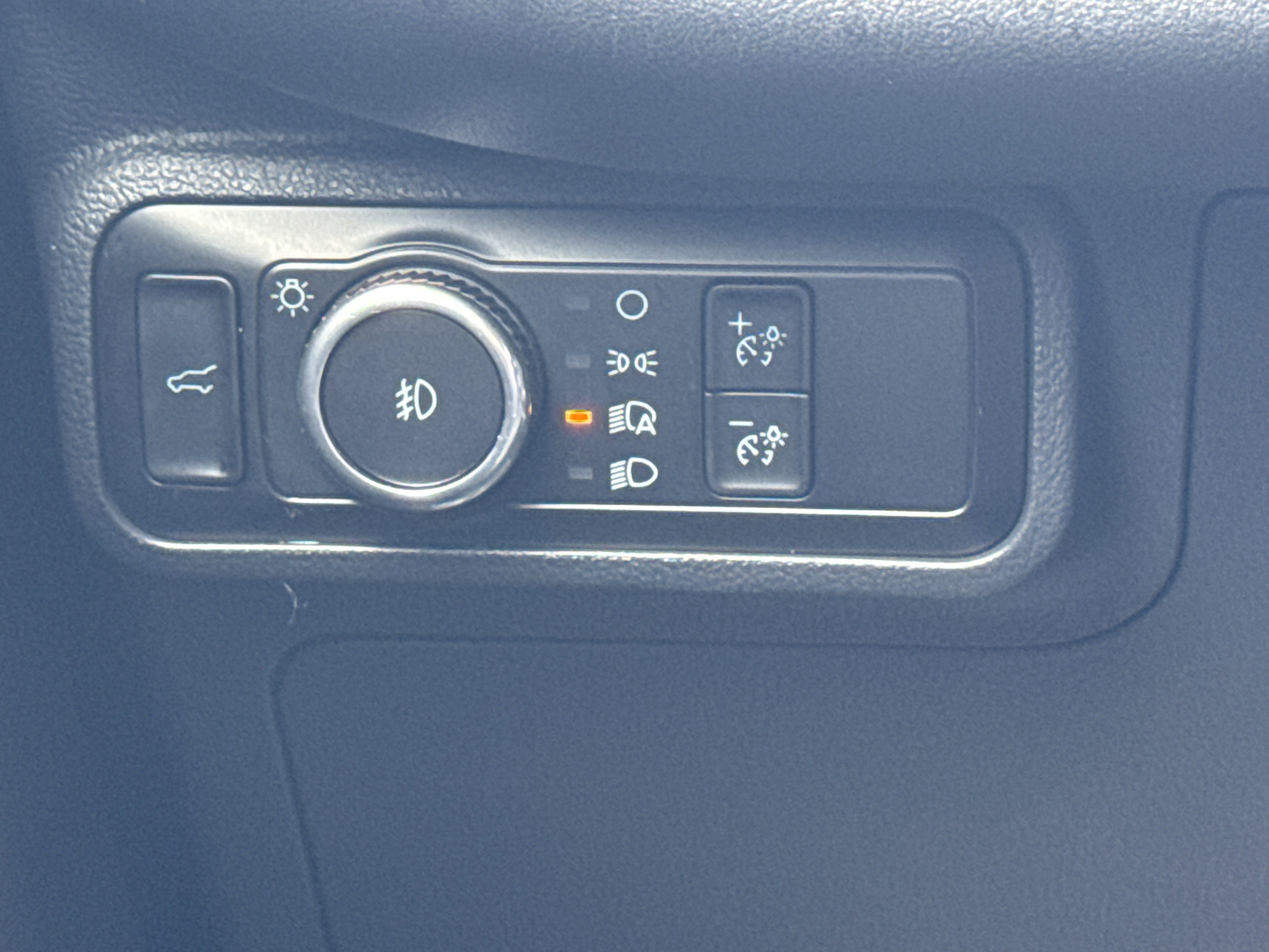 Used 2025 Ford Explorer ST-Line w/ ST-Line Street Pack AWD/4WD image 9