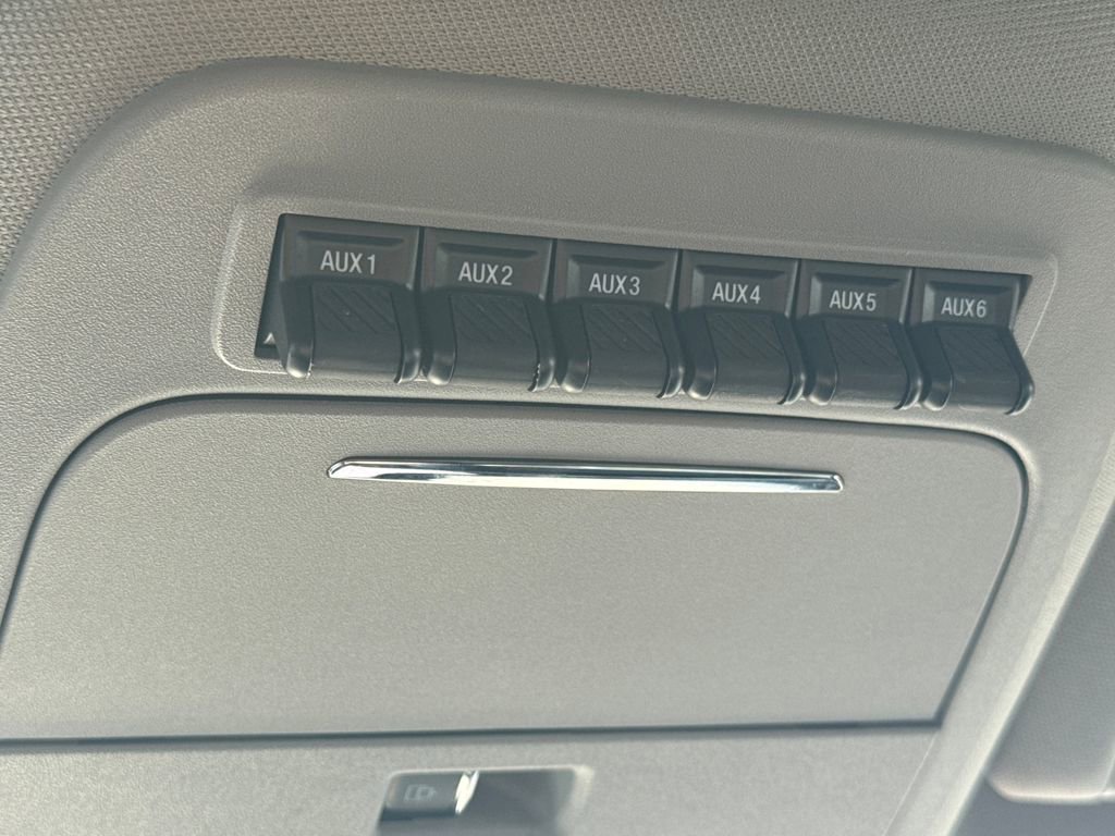 Used 2023 Ford F350 Lariat w/ Chrome Package image 33