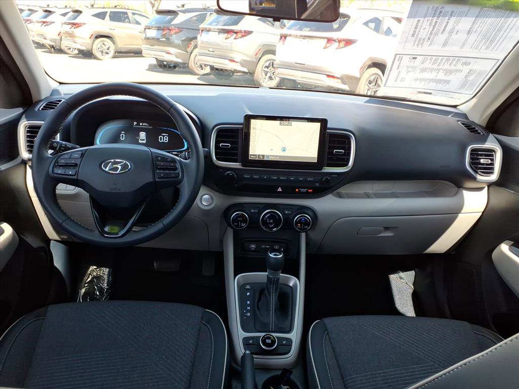Certified 2025 Hyundai Venue Limited image 16