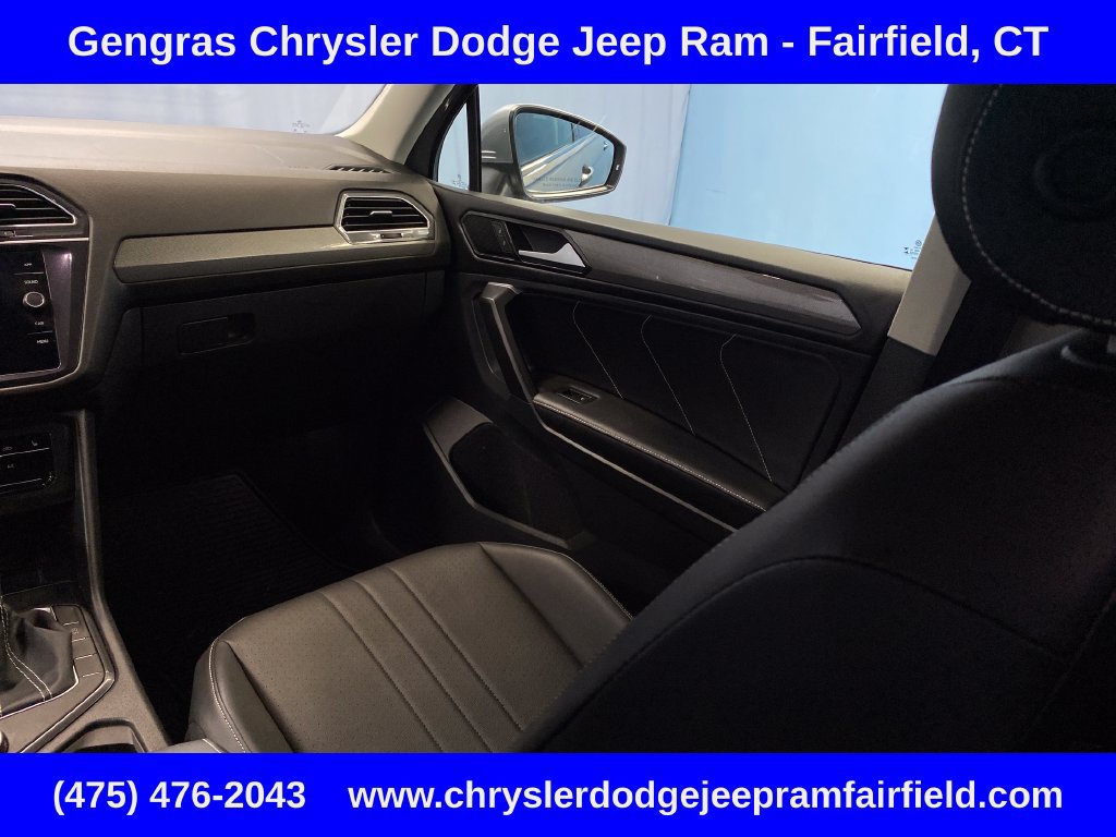 Used 2023 Volkswagen Tiguan SE AWD/4WD image 28