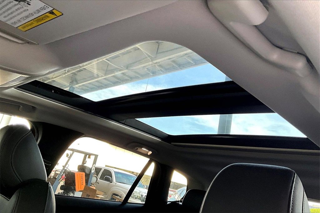 Certified 2025 MAZDA CX-50 2.5 Hybrid w/ Premium Plus Pkg image 12