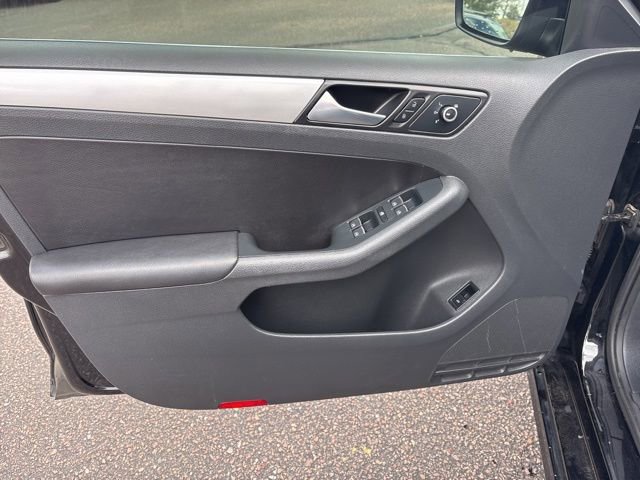 Used 2014 Volkswagen Jetta SE FWD image 13