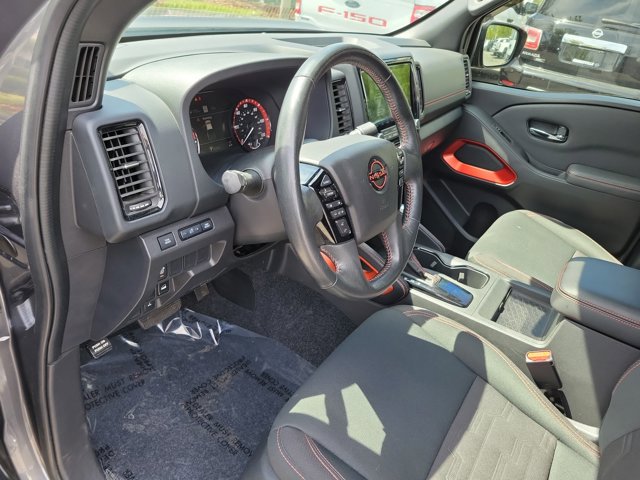 Used 2022 Nissan Frontier PRO-4X w/ Technology Package image 16