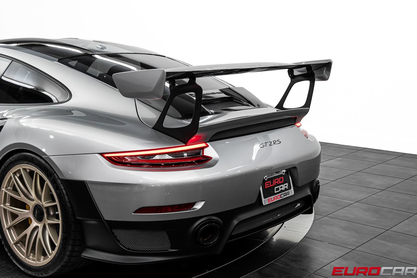 Used 2018 Porsche 911 GT2 RS RWD image 24