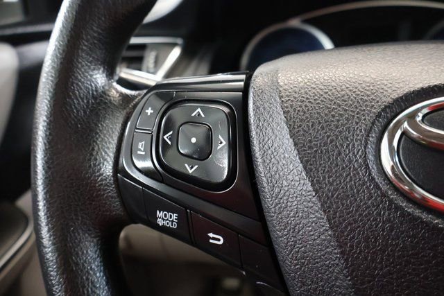 Used 2016 Toyota Camry XLE image 17