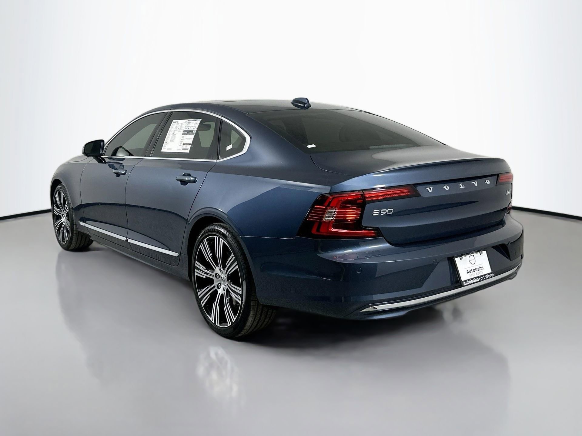 New 2025 Volvo S90 B6 Plus image 7