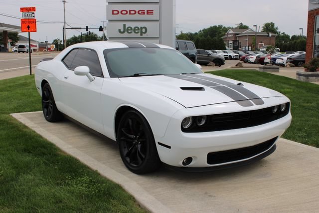 Used 2018 Dodge Challenger SXT w/ Blacktop Package RWD image 2