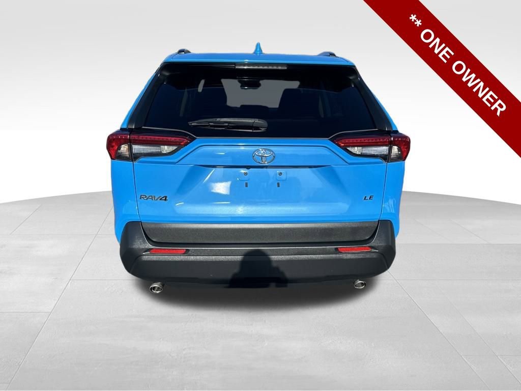 Used 2019 Toyota RAV4 LE image 4