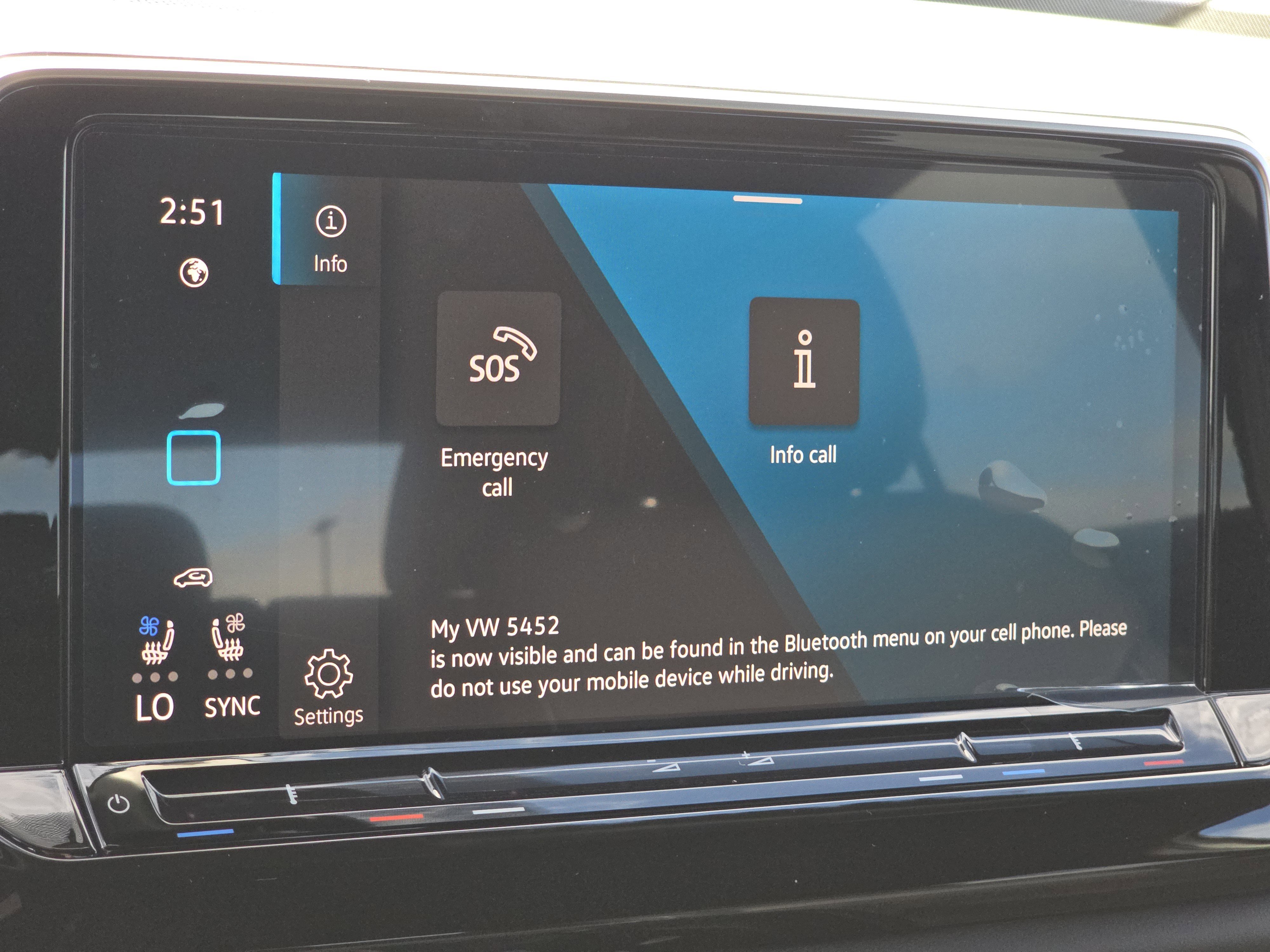 New 2026 Volkswagen Atlas Cross Sport SE image 12