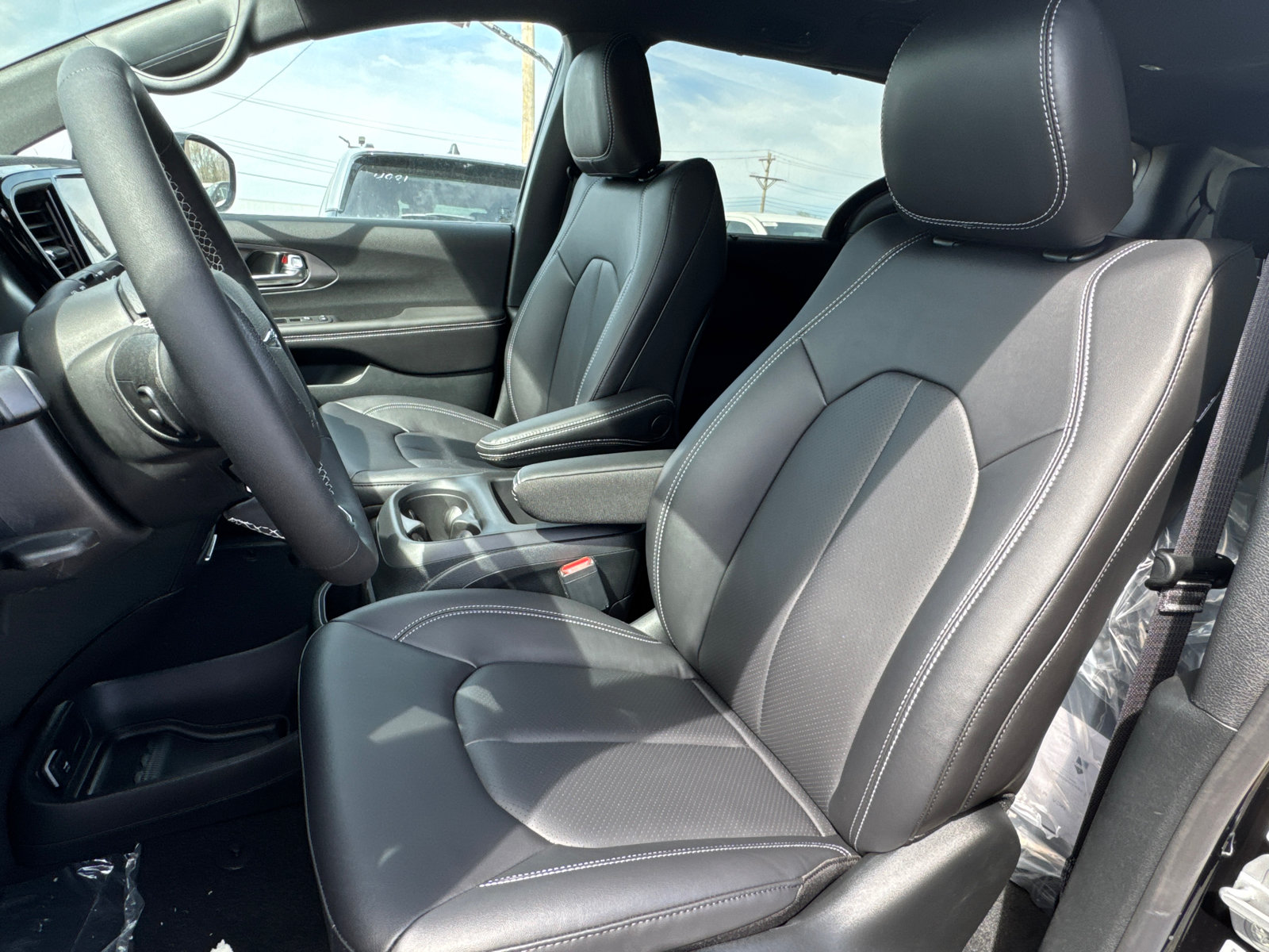New 2026 Chrysler Pacifica Select FWD image 9