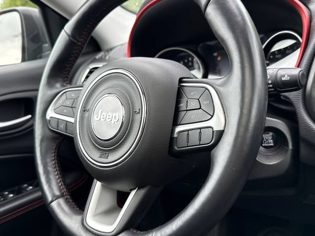 Used 2017 Jeep Compass Trailhawk w/ Leather Interior Group AWD/4WD image 12
