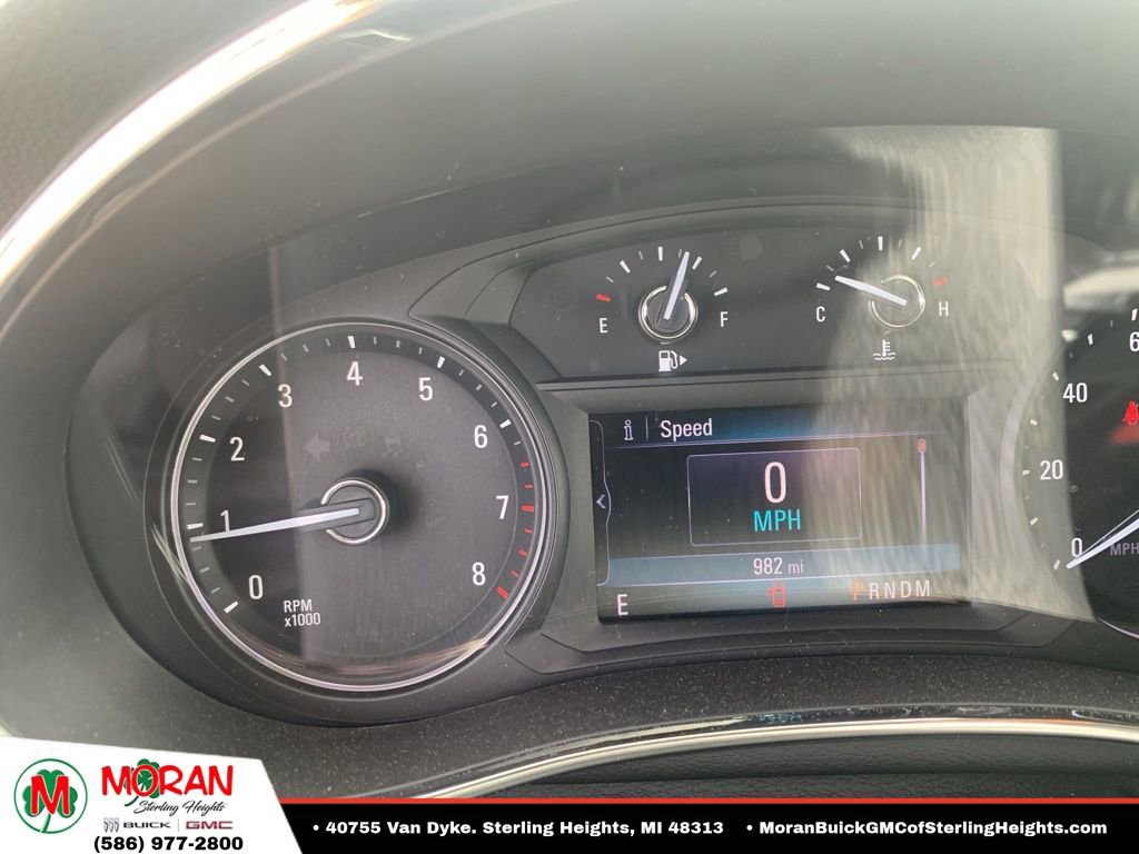 Used 2022 Buick Encore Preferred AWD/4WD image 7