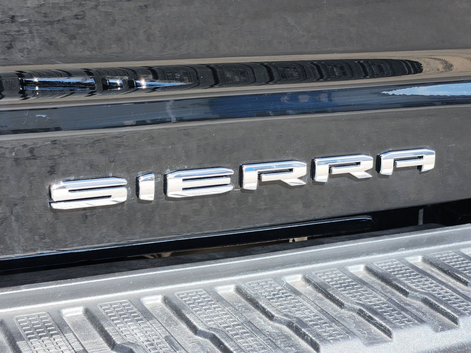 Certified 2025 GMC Sierra 2500 Denali Ultimate image 12