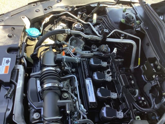 Used 2018 Honda Accord Touring image 22