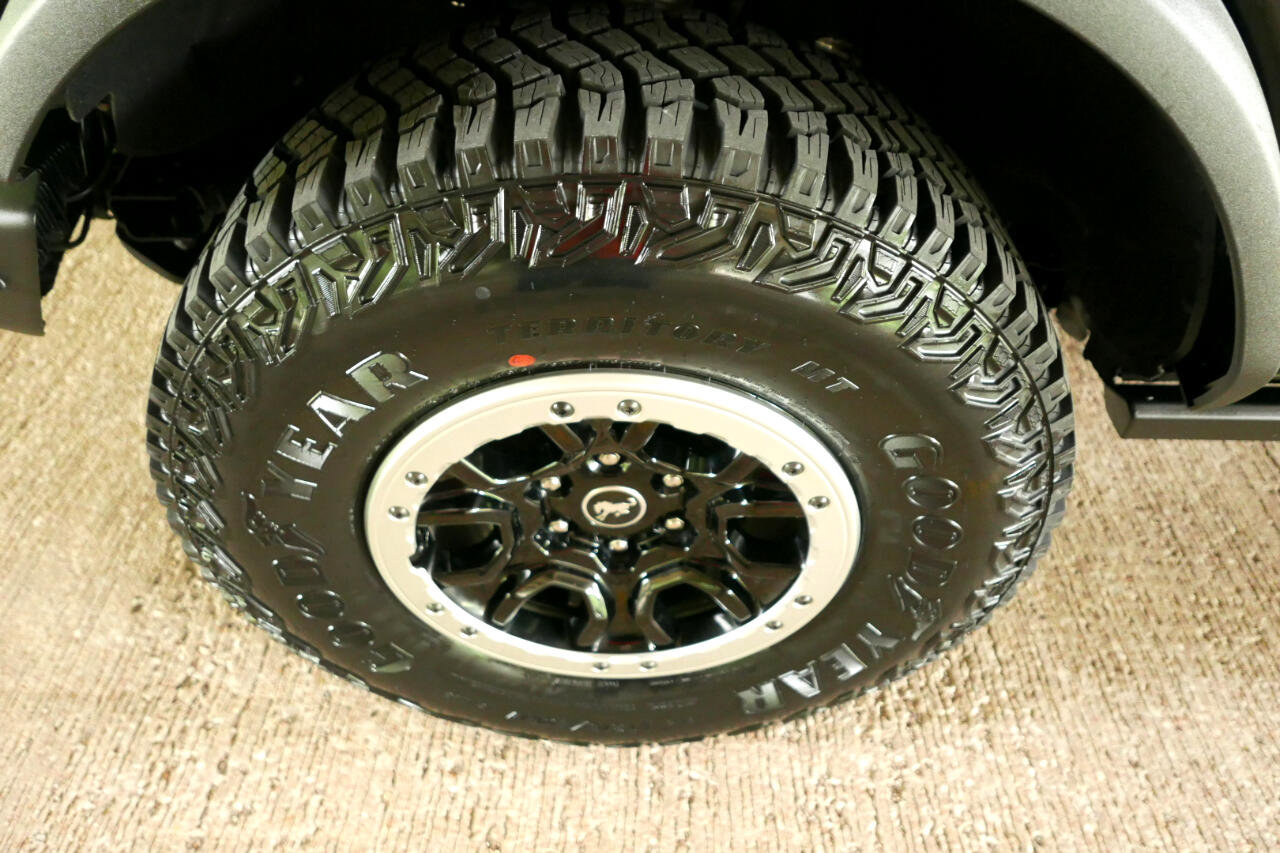 Used 2021 Ford Bronco Badlands image 38