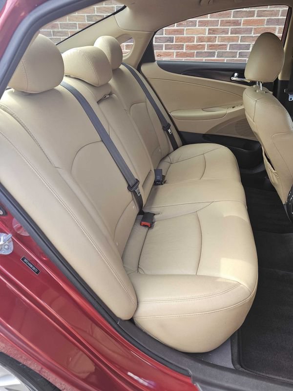 Used 2011 Hyundai Sonata Limited FWD image 4