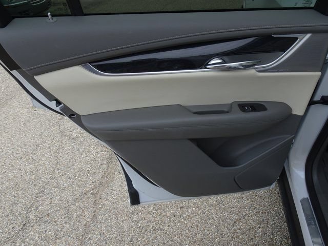 Used 2024 Cadillac XT6 Premium Luxury w/ LPO, Floor Liner Package AWD/4WD image 17