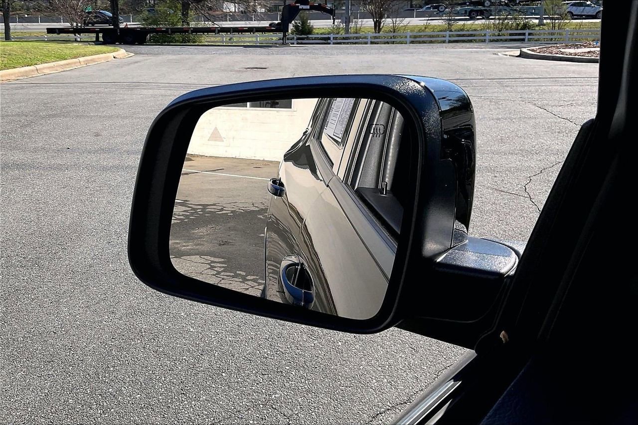 Certified 2024 Dodge Durango R/T w/ Blacktop Package image 30