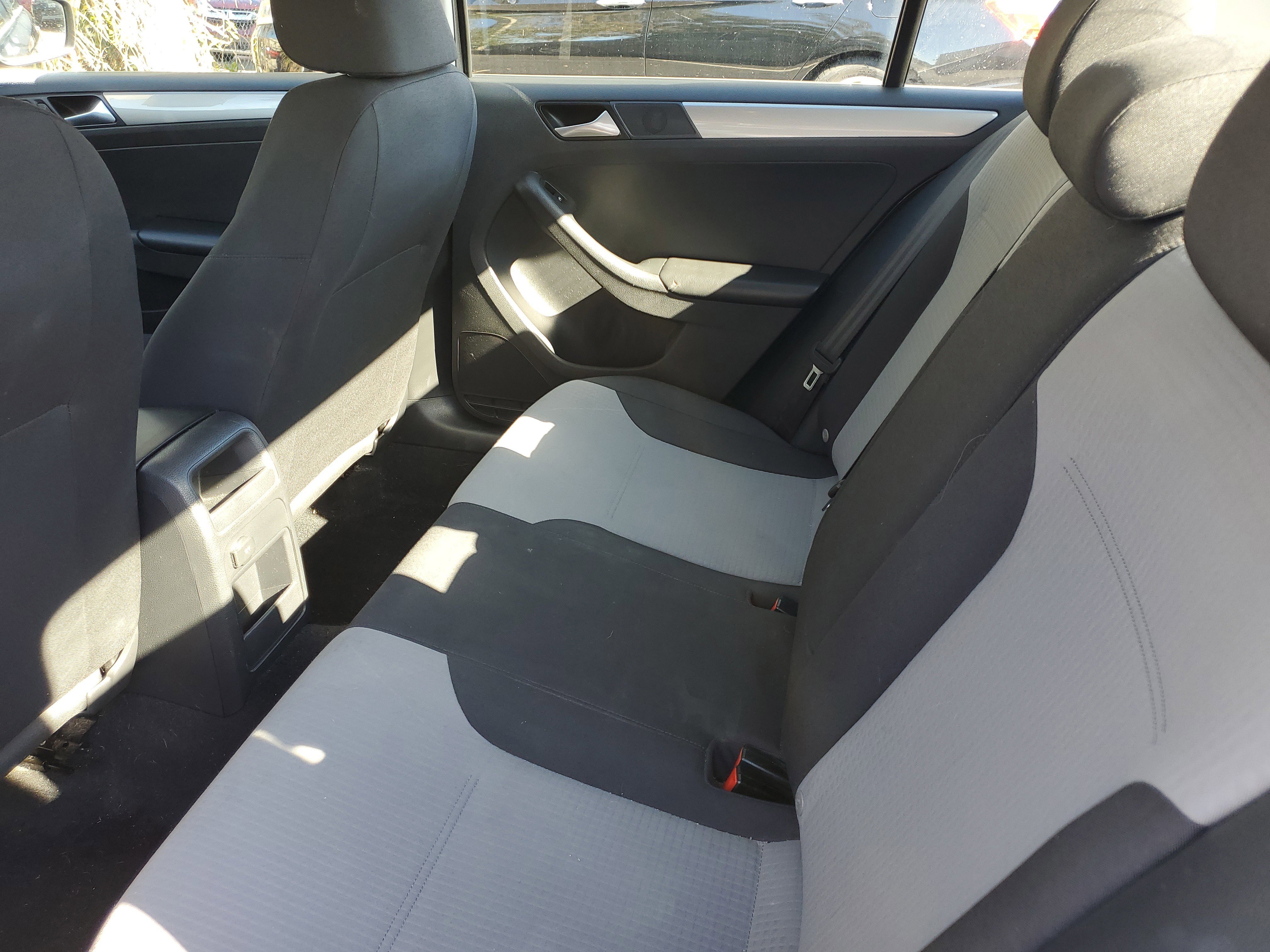 Used 2018 Volkswagen Jetta S image 9