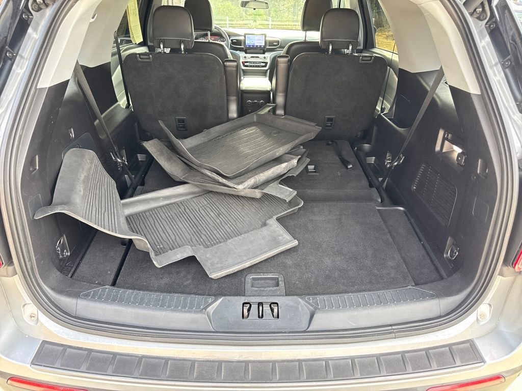Used 2021 Ford Explorer XLT w/ Equipment Group 202A image 27