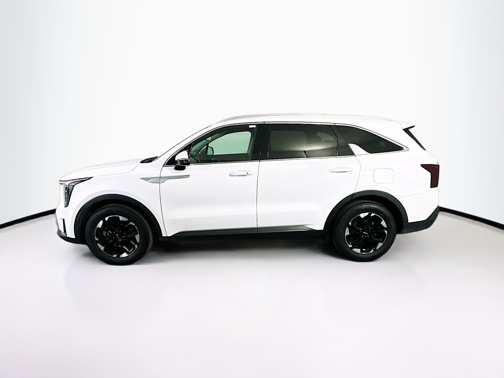 Used 2024 Kia Sorento S image 4