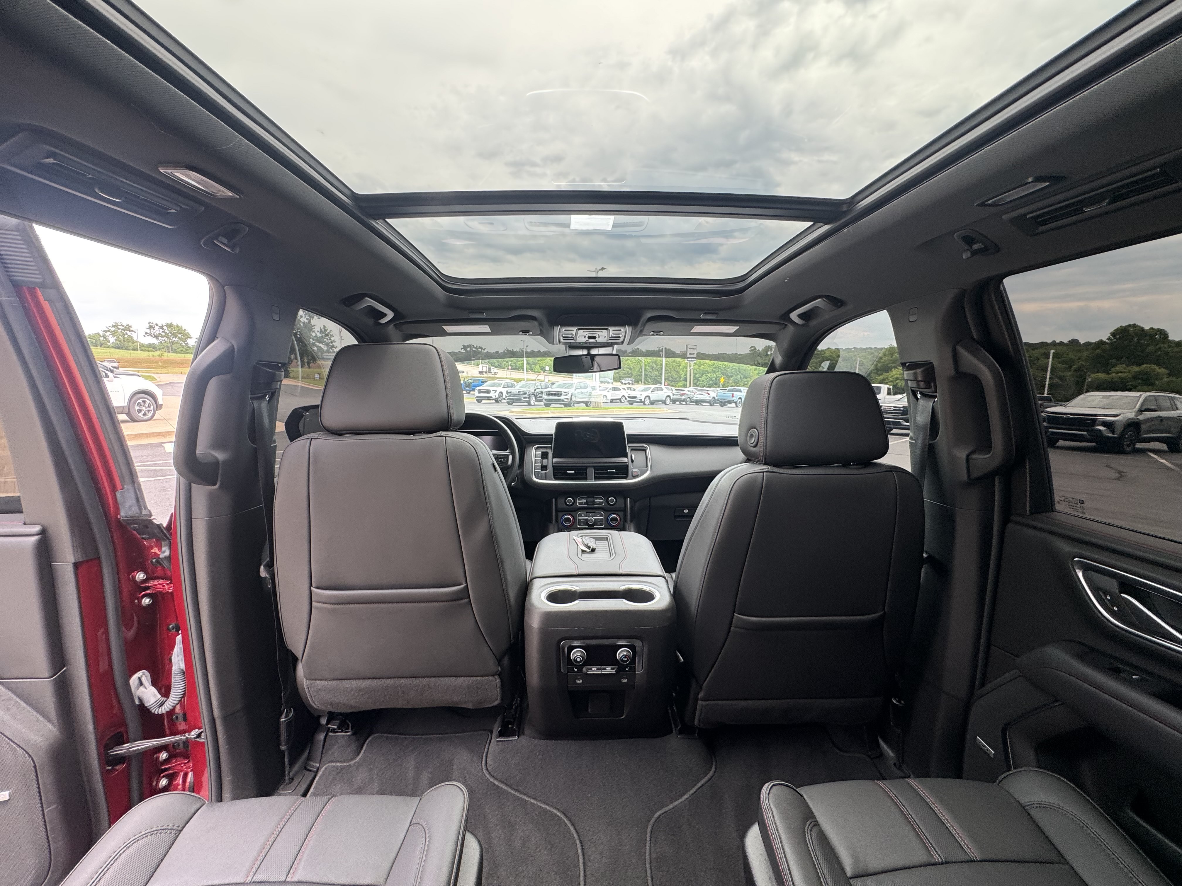 Used 2024 Chevrolet Tahoe RST w/ Luxury Package AWD/4WD image 11