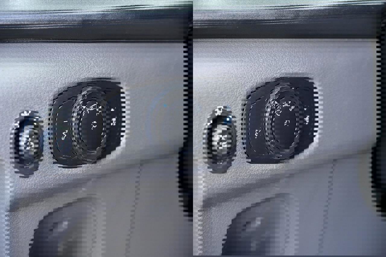 Used 2020 Ford Transit 250 148 High Roof Extended image 20