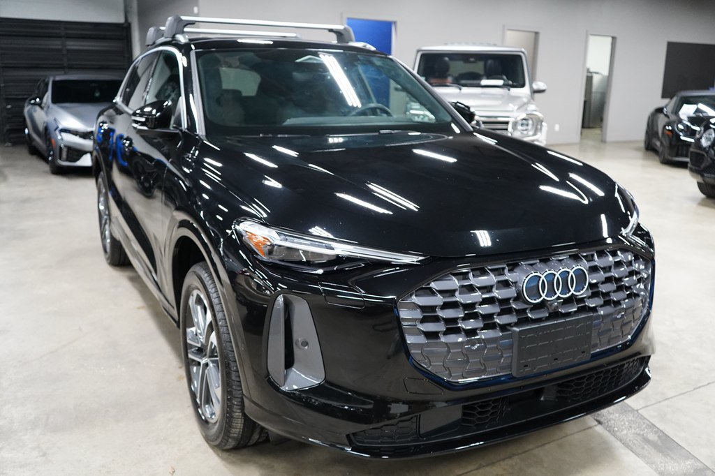 Used 2025 Audi Q5 Premium Plus AWD/4WD image 2